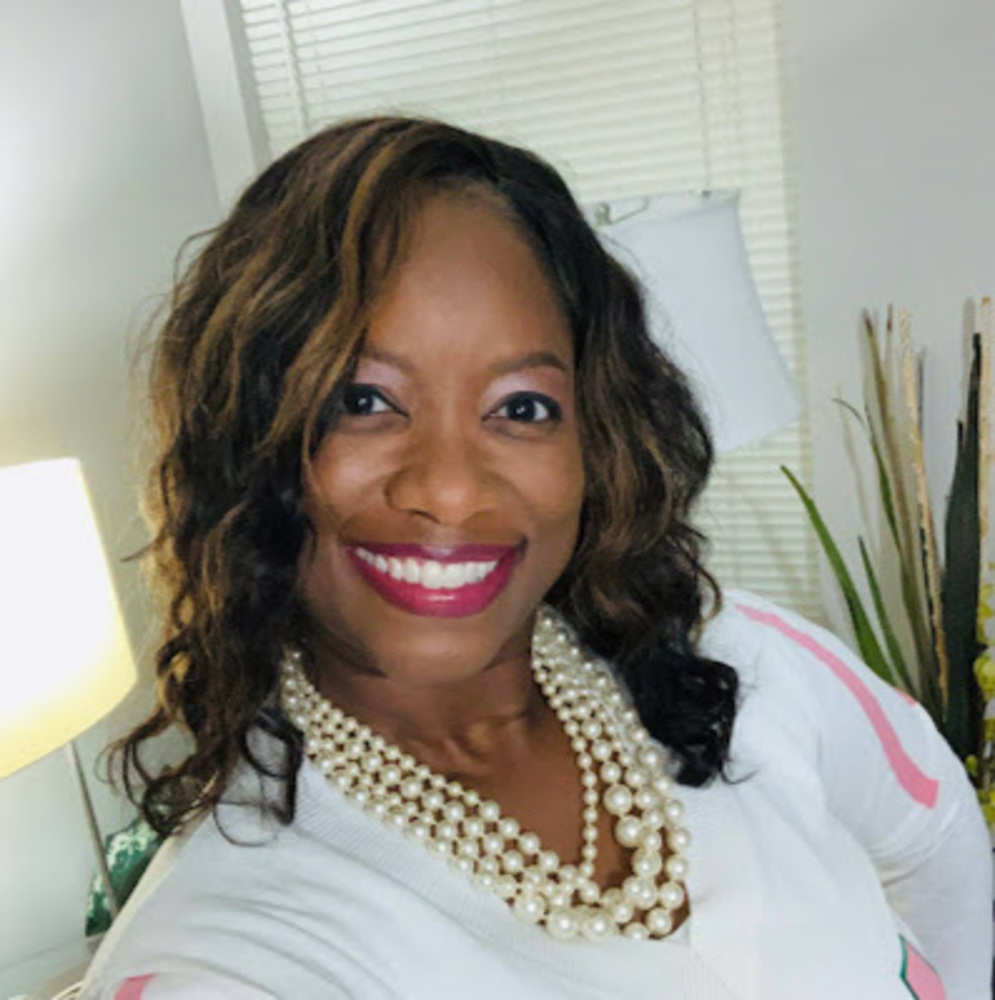 Meet your Posher, Monique